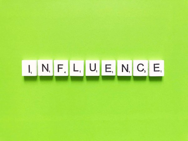 comment exploiter les influenceurs pour promouvoir votre marque
